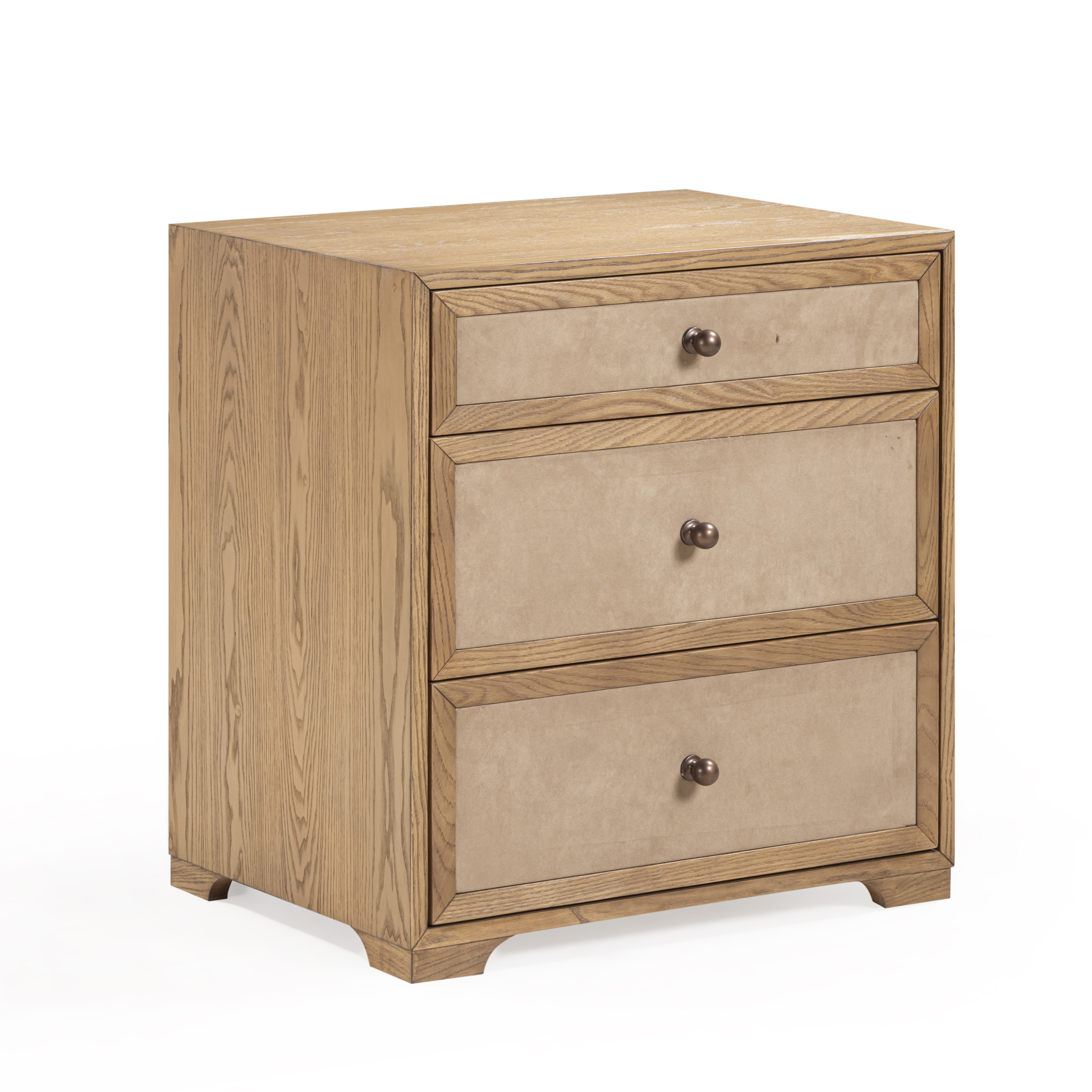Paurentis 3-Drawer Nightstand, detail